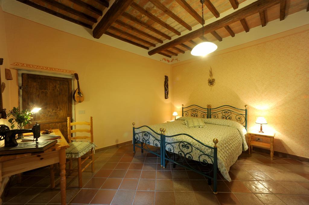 Agriturismo Podere Poggio Ai Cieli San Gimignano Pokój zdjęcie